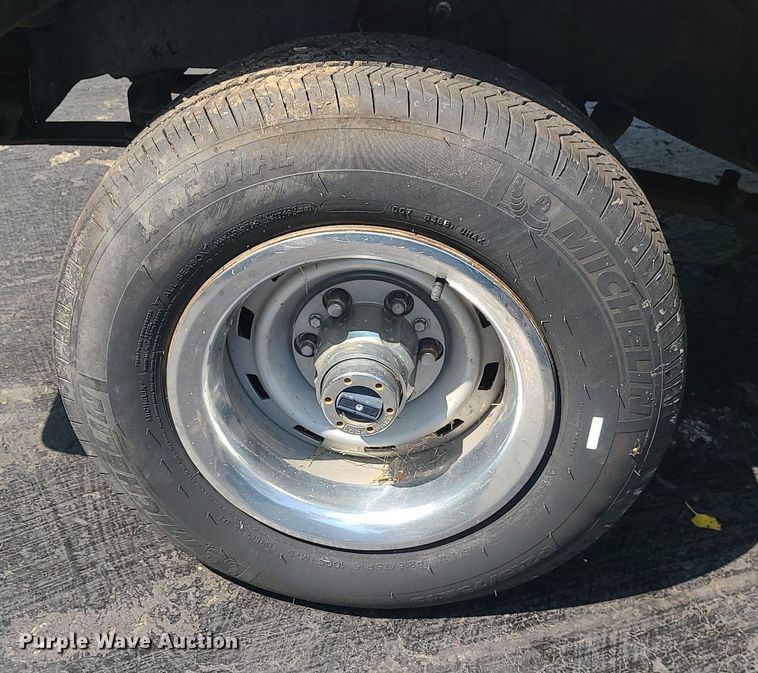 image for item MJ9298 1985 GMC K1500 High Sierra  pickup truck