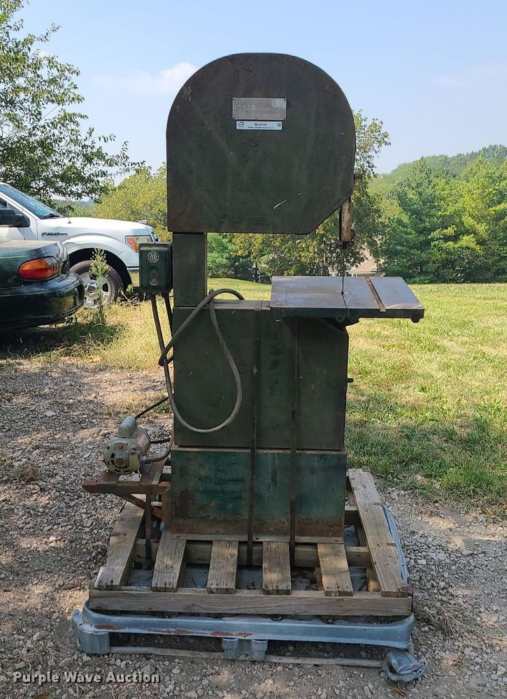 image for item MJ9299 C.H. & E. Manufacturing Co. BS20A  band saw