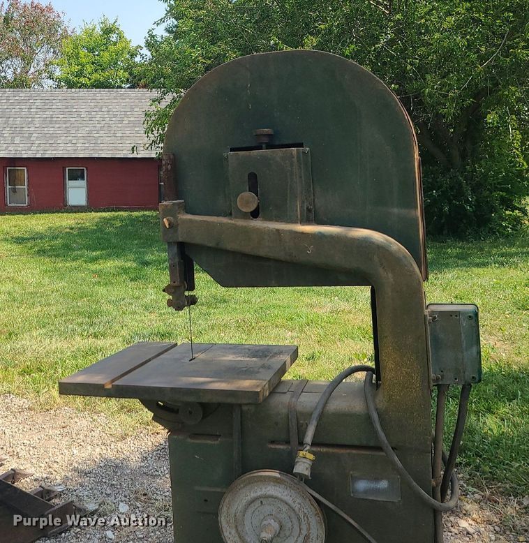 image for item MJ9299 C.H. & E. Manufacturing Co. BS20A  band saw