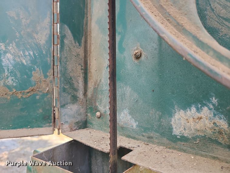 image for item MJ9299 C.H. & E. Manufacturing Co. BS20A  band saw