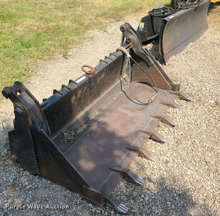 image for item MJ9300 72" W four-in-one skid steer bucket