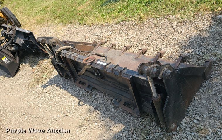 image for item MJ9300 72" W four-in-one skid steer bucket