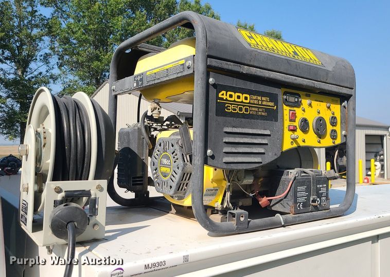 image for item MJ9303 2004 Ford F350 Super Duty  utility bed pickup truck