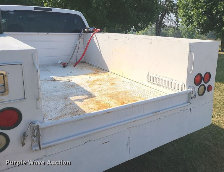 image for item MJ9303 2004 Ford F350 Super Duty  utility bed pickup truck