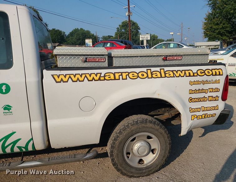 image for item MJ9304 2008 Ford F250 Super Duty XL  SuperCab pickup truck