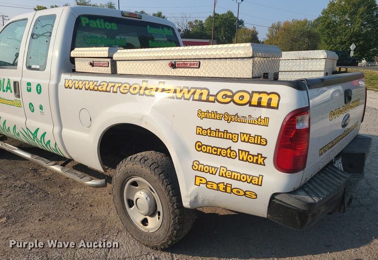 image for item MJ9304 2008 Ford F250 Super Duty XL  SuperCab pickup truck