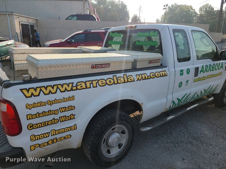 image for item MJ9304 2008 Ford F250 Super Duty XL  SuperCab pickup truck