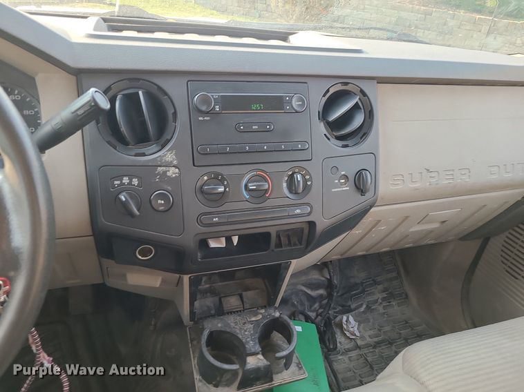 image for item MJ9304 2008 Ford F250 Super Duty XL  SuperCab pickup truck