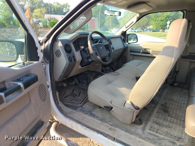 image for item MJ9304 2008 Ford F250 Super Duty XL  SuperCab pickup truck