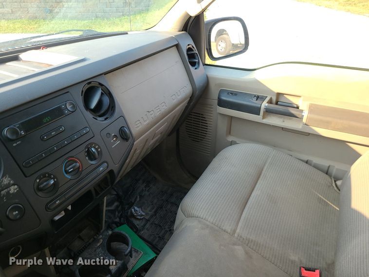 image for item MJ9304 2008 Ford F250 Super Duty XL  SuperCab pickup truck
