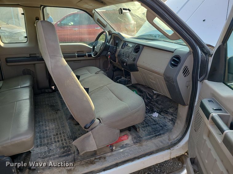 image for item MJ9304 2008 Ford F250 Super Duty XL  SuperCab pickup truck