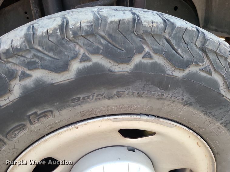 image for item MJ9304 2008 Ford F250 Super Duty XL  SuperCab pickup truck