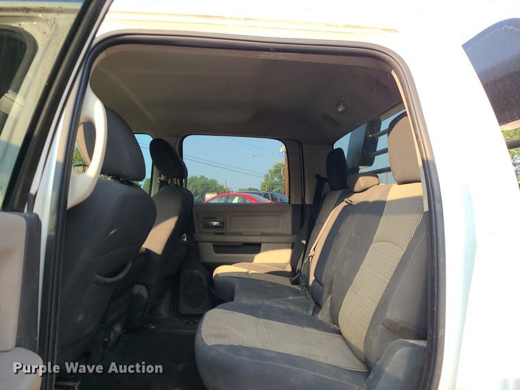 image for item MJ9305 2012 Dodge Ram 2500  Crew Cab flatbed truck