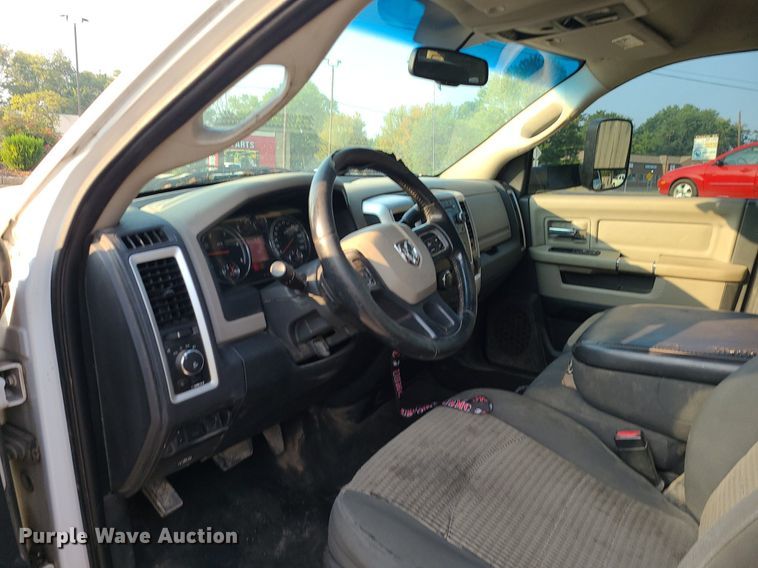 image for item MJ9305 2012 Dodge Ram 2500  Crew Cab flatbed truck