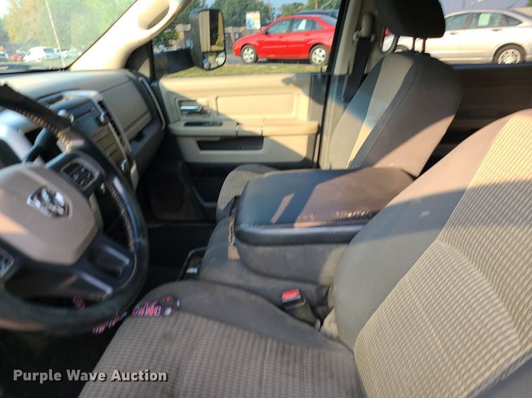 image for item MJ9305 2012 Dodge Ram 2500  Crew Cab flatbed truck