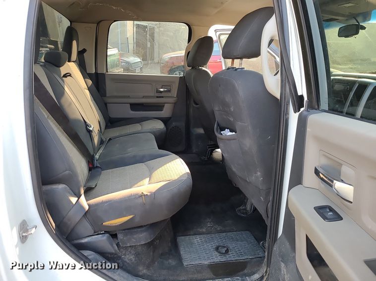 image for item MJ9305 2012 Dodge Ram 2500  Crew Cab flatbed truck