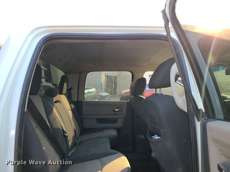 image for item MJ9305 2012 Dodge Ram 2500  Crew Cab flatbed truck