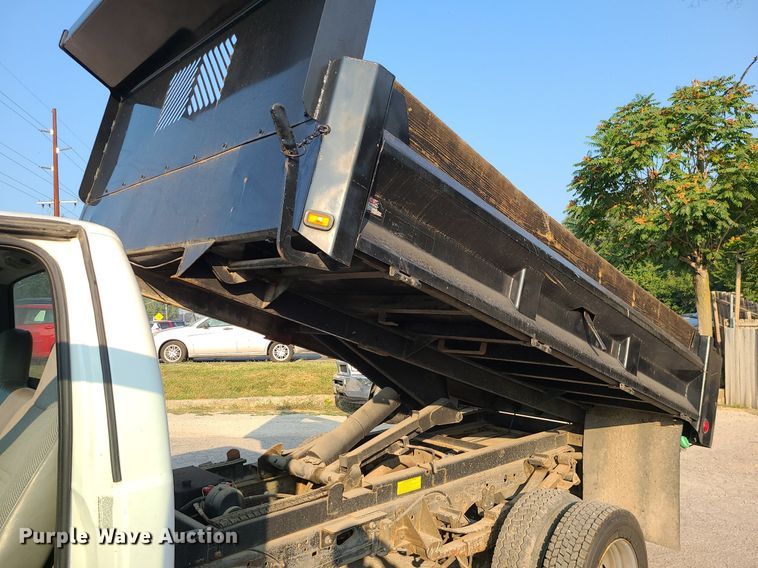 image for item MJ9306 2004 Ford F550 Super Duty  dump truck
