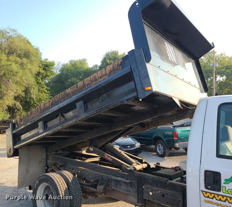 image for item MJ9306 2004 Ford F550 Super Duty  dump truck