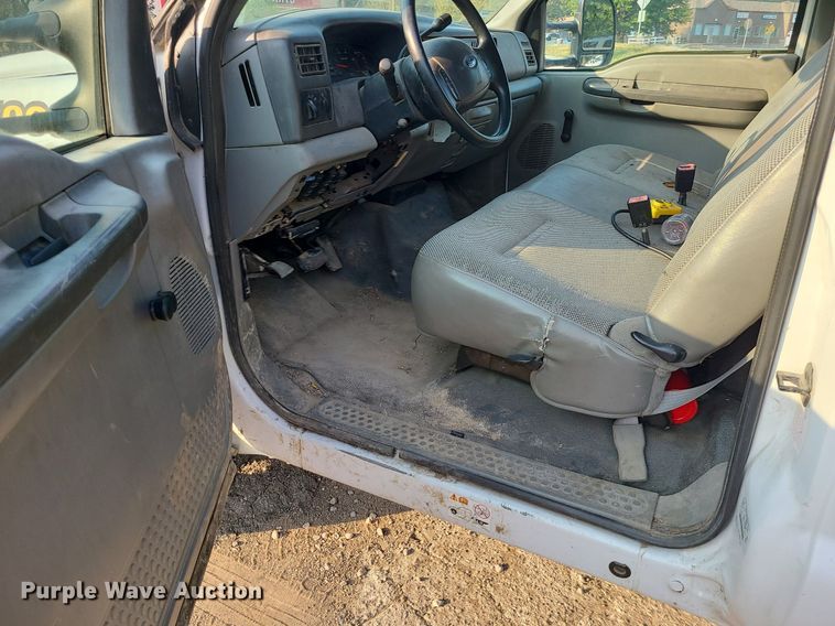 image for item MJ9306 2004 Ford F550 Super Duty  dump truck