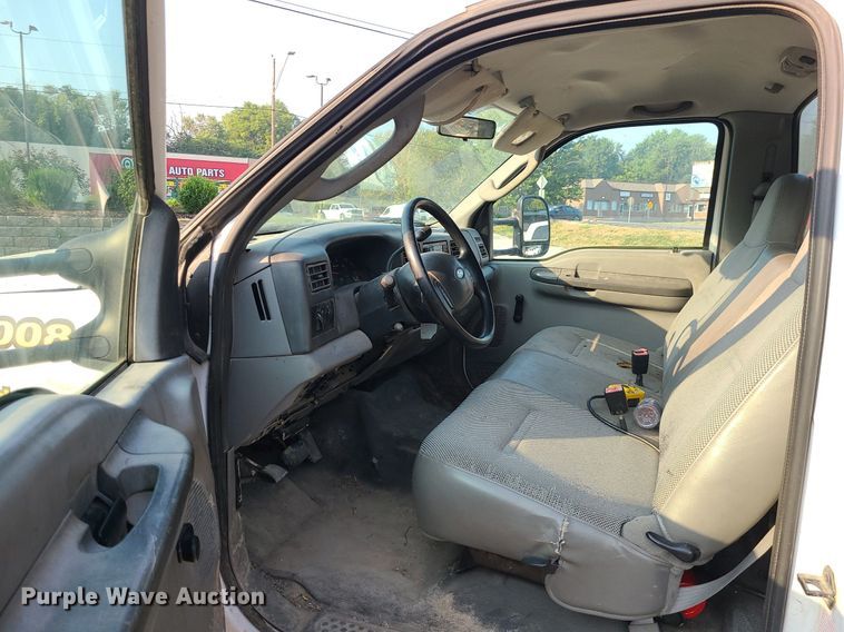 image for item MJ9306 2004 Ford F550 Super Duty  dump truck