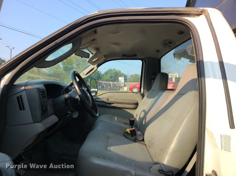 image for item MJ9306 2004 Ford F550 Super Duty  dump truck