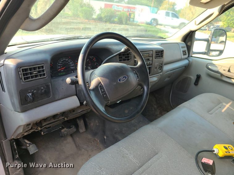 image for item MJ9306 2004 Ford F550 Super Duty  dump truck