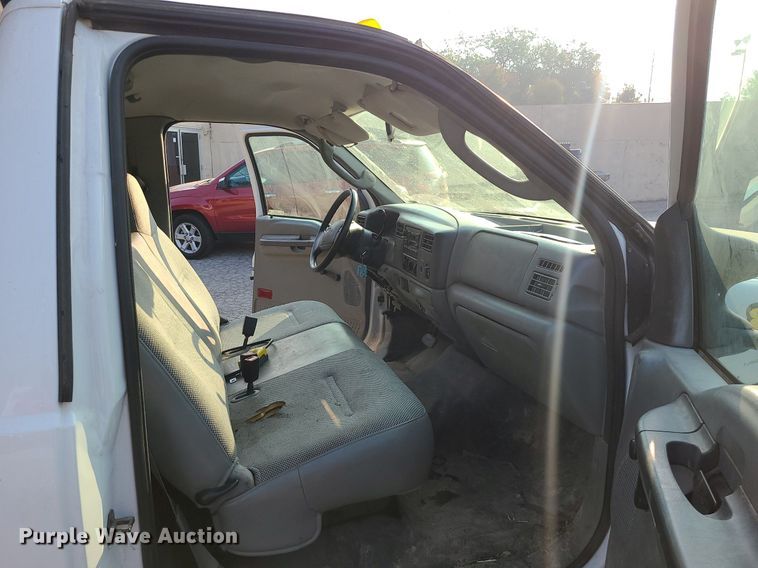 image for item MJ9306 2004 Ford F550 Super Duty  dump truck