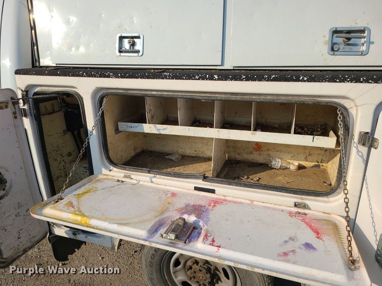 image for item MJ9307 2011 Ford F250 Super Duty XLT  SuperCab utility bed pickup truck