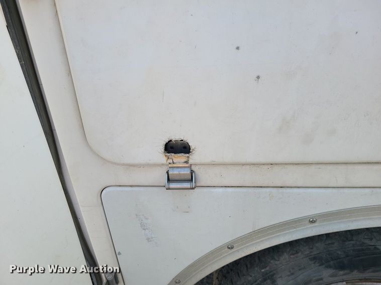 image for item MJ9307 2011 Ford F250 Super Duty XLT  SuperCab utility bed pickup truck