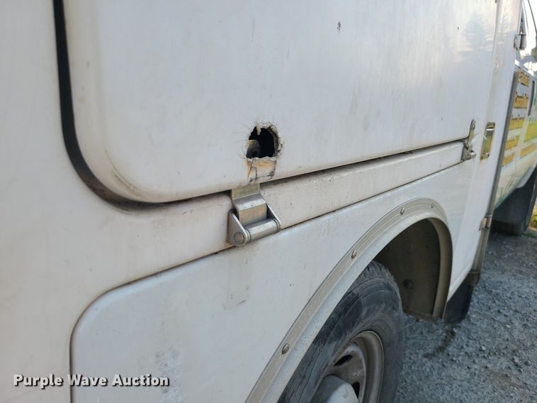 image for item MJ9307 2011 Ford F250 Super Duty XLT  SuperCab utility bed pickup truck