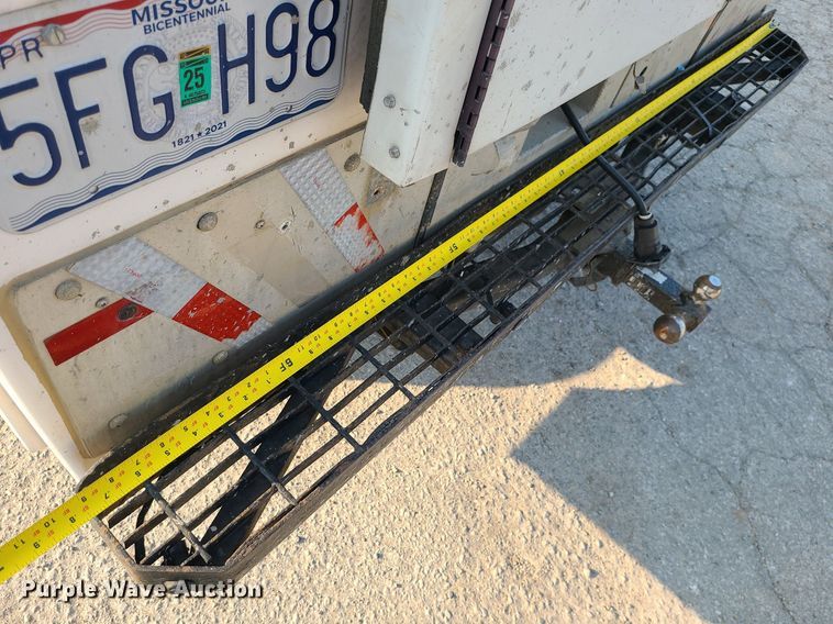 image for item MJ9307 2011 Ford F250 Super Duty XLT  SuperCab utility bed pickup truck