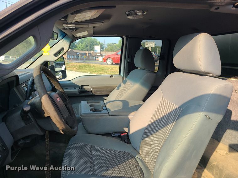 image for item MJ9307 2011 Ford F250 Super Duty XLT  SuperCab utility bed pickup truck