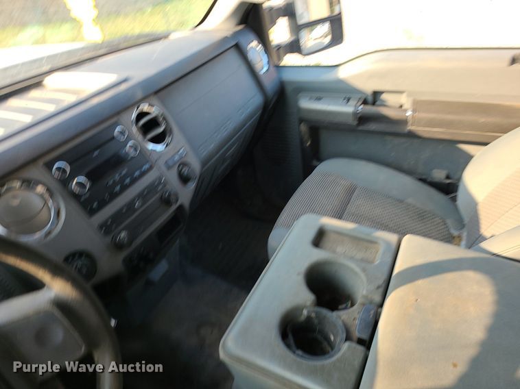 image for item MJ9307 2011 Ford F250 Super Duty XLT  SuperCab utility bed pickup truck