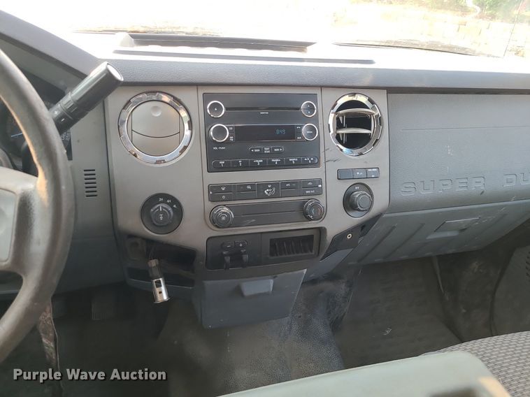 image for item MJ9307 2011 Ford F250 Super Duty XLT  SuperCab utility bed pickup truck