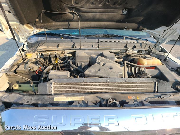 image for item MJ9307 2011 Ford F250 Super Duty XLT  SuperCab utility bed pickup truck