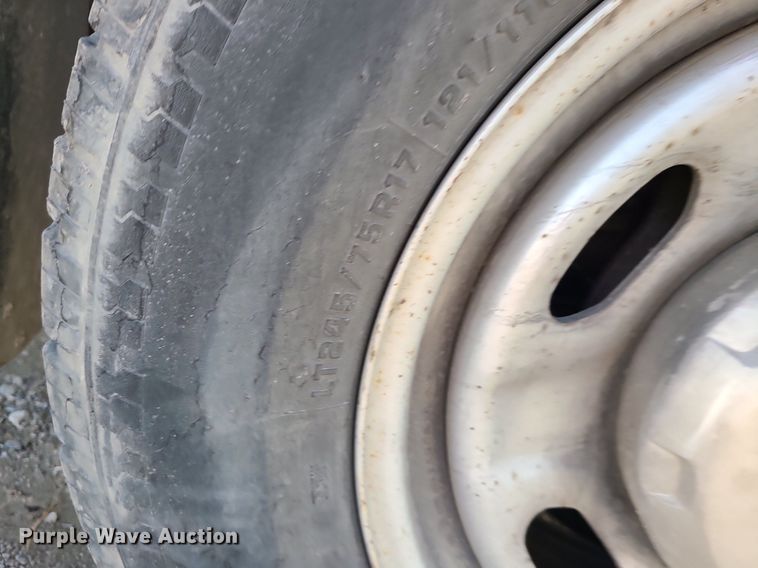 image for item MJ9307 2011 Ford F250 Super Duty XLT  SuperCab utility bed pickup truck