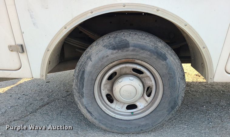 image for item MJ9307 2011 Ford F250 Super Duty XLT  SuperCab utility bed pickup truck