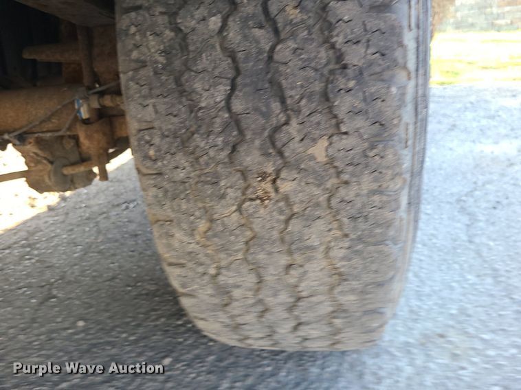 image for item MJ9307 2011 Ford F250 Super Duty XLT  SuperCab utility bed pickup truck