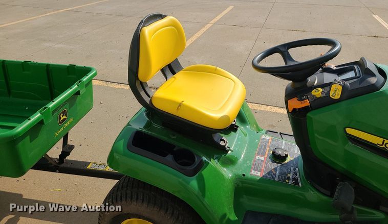 image for item MJ9308 John Deere X380  lawn mower