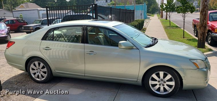 image for item MJ9310 2007 Toyota Avalon XLS  sedan