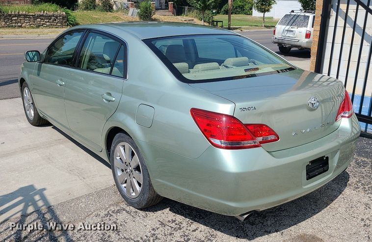 image for item MJ9310 2007 Toyota Avalon XLS  sedan