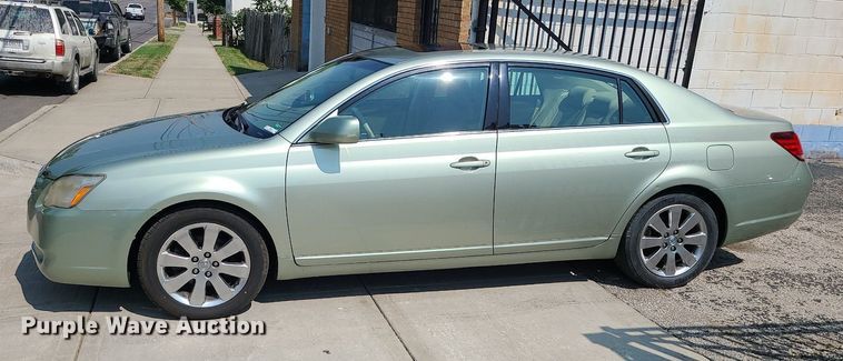 image for item MJ9310 2007 Toyota Avalon XLS  sedan