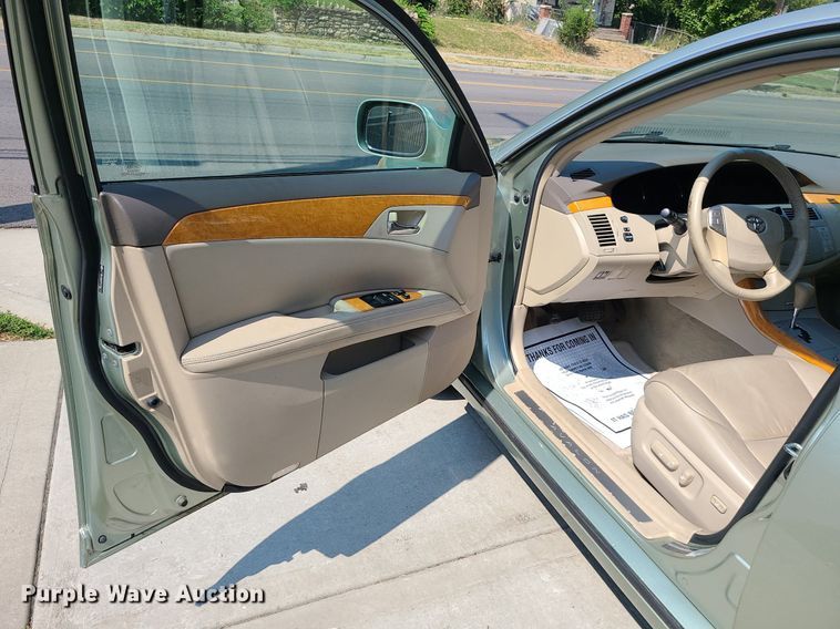 image for item MJ9310 2007 Toyota Avalon XLS  sedan