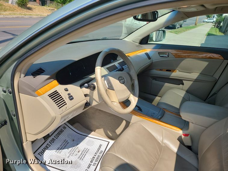 image for item MJ9310 2007 Toyota Avalon XLS  sedan