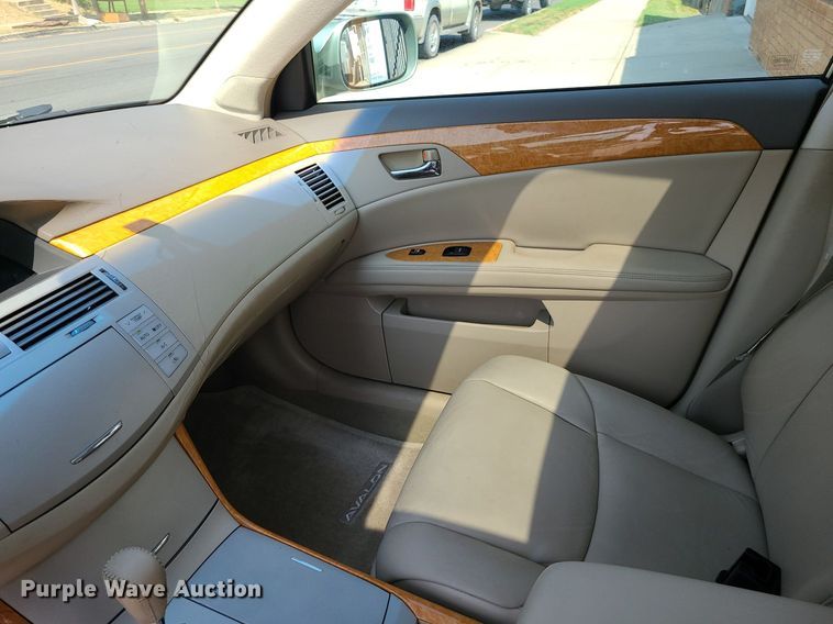 image for item MJ9310 2007 Toyota Avalon XLS  sedan