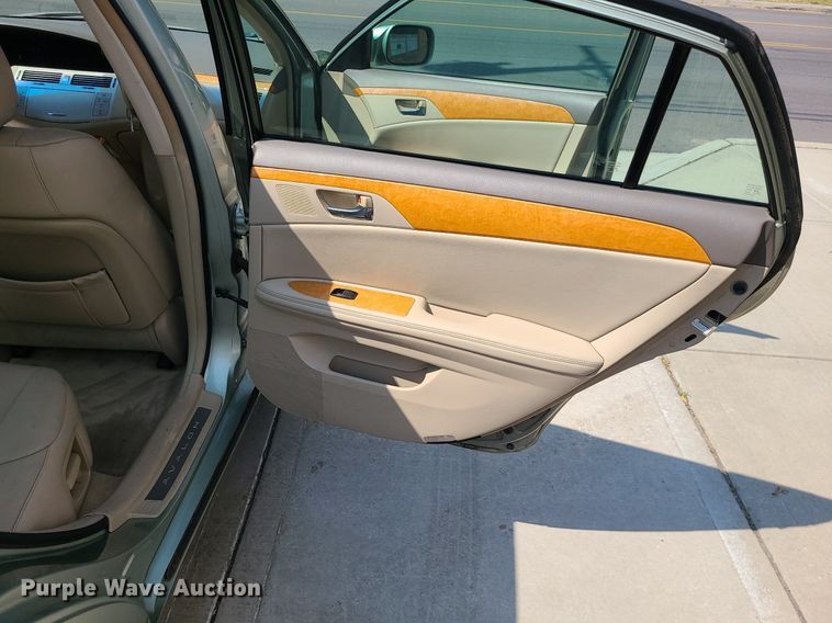 image for item MJ9310 2007 Toyota Avalon XLS  sedan