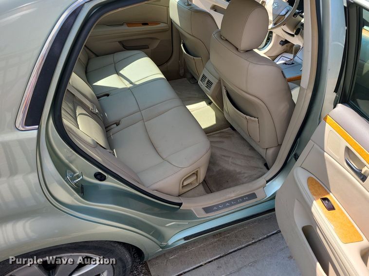 image for item MJ9310 2007 Toyota Avalon XLS  sedan