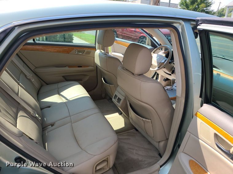 image for item MJ9310 2007 Toyota Avalon XLS  sedan