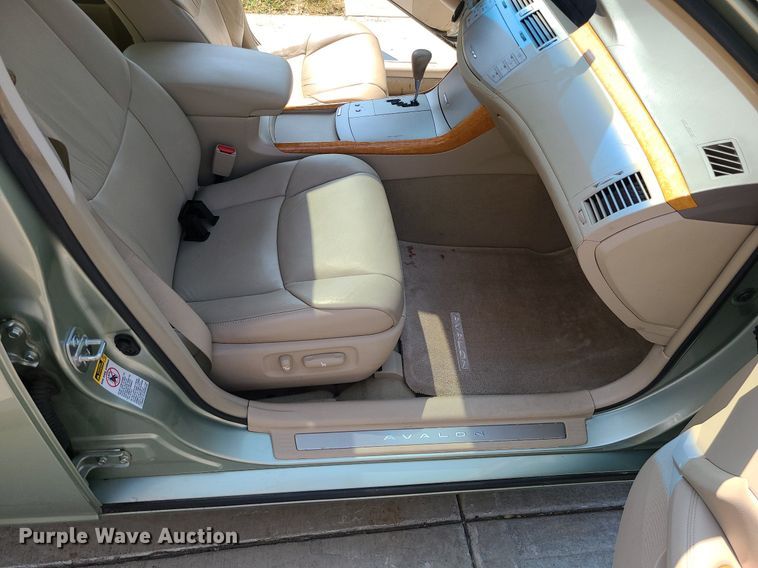 image for item MJ9310 2007 Toyota Avalon XLS  sedan